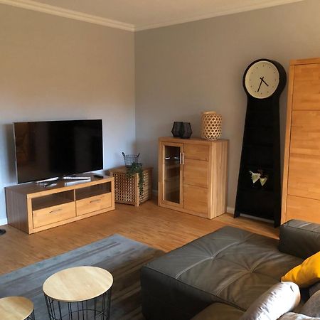 Gemuetliches Apartment Garden View Ramstein-Miesenbach Bagian luar foto